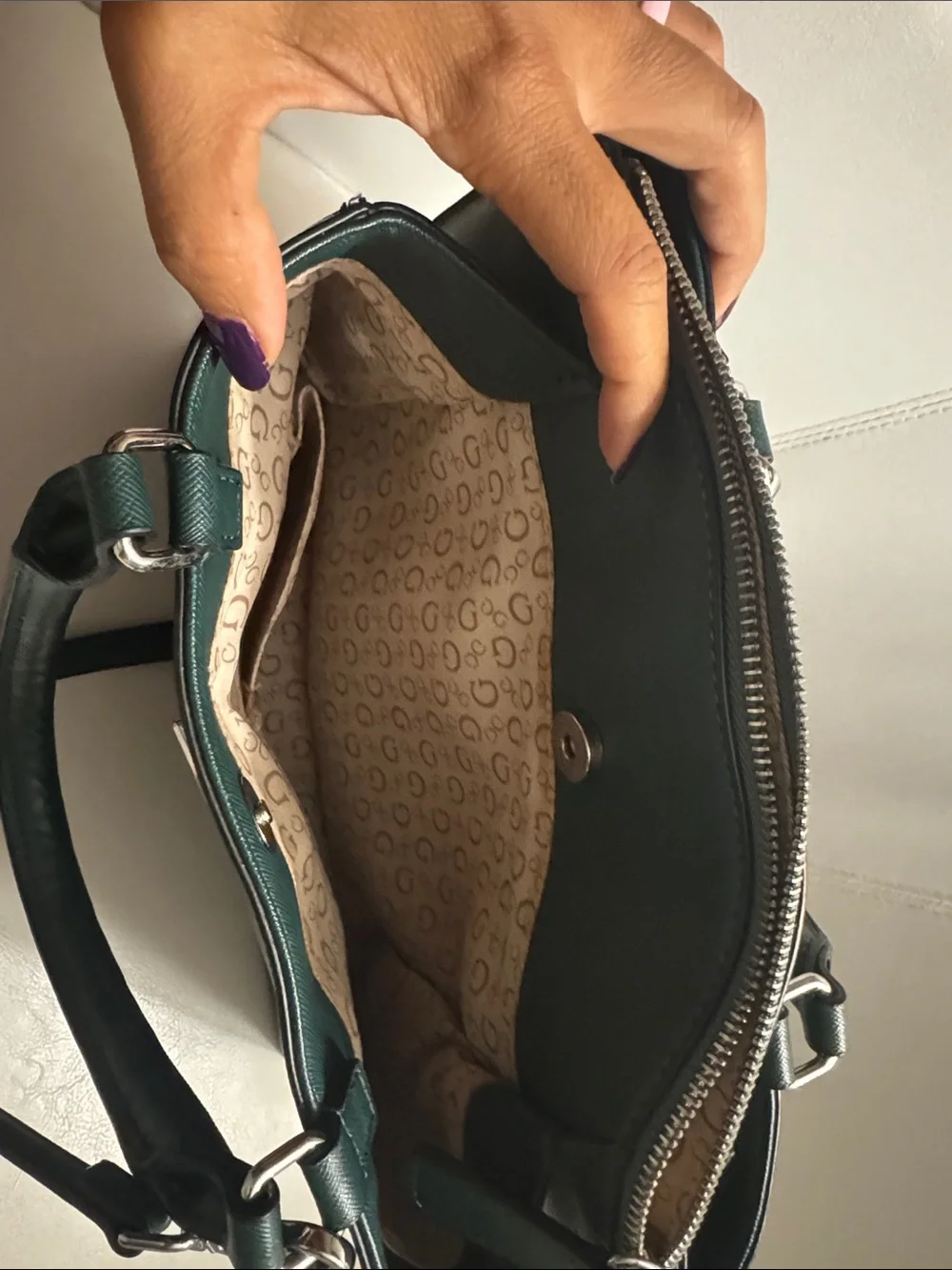 Guess satchel gray